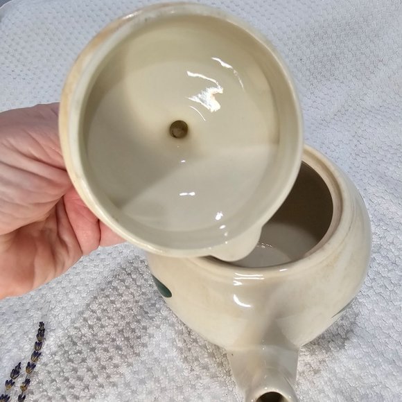 Vintage Shawnee Pottery Teapot Red Flowers Vertical Ribs 5 Cup 1940s - Picture 6 of 8